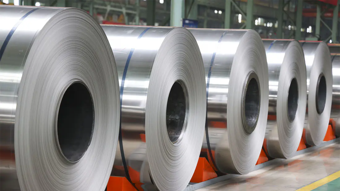 Frigus-advolvit Steel Coil